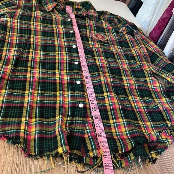 Savage Fenty plaid button up shirt top raw hem size medium - Picture 9 of 11